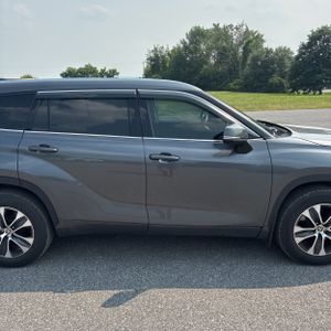 2021 Toyota HIGHLANDER XLE — миниатюра 11