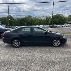 VOLKSWAGEN JETTA 1.4T S - 10