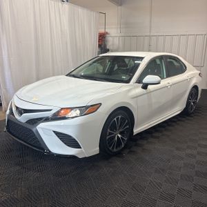TOYOTA CAMRY - 1