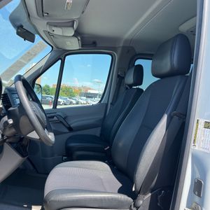 صورة 32 لـ 2016 Mercedes-BENZ SPRINTER 2500