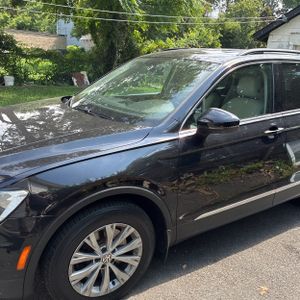 صورة 2 لـ 2018 Volkswagen TIGUAN 2.0T SE 4MOTION