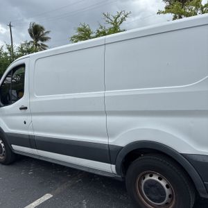 FORD TRANSIT 150 - 6
