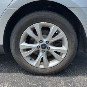 2011 FORD TAURUS SEL 缩略图 18