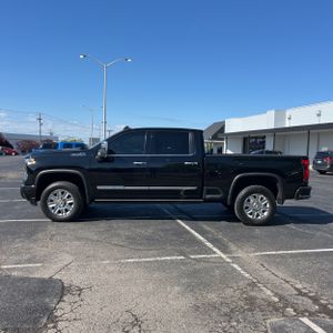 CHEVROLET SILVERADO 2500HD HIGH COUNTRY - 3