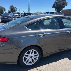 صورة 9 لـ 2016 FORD FUSION SE
