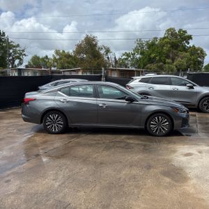 NISSAN ALTIMA SV FWD - 10