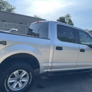 2019 FORD F-150 XLT photo 9