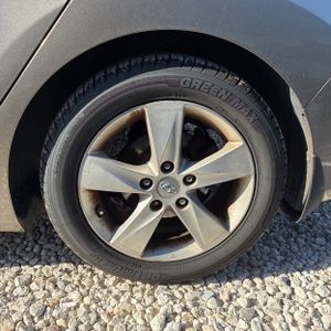 2013 Hyundai ELANTRA GLS — миниатюра 16
