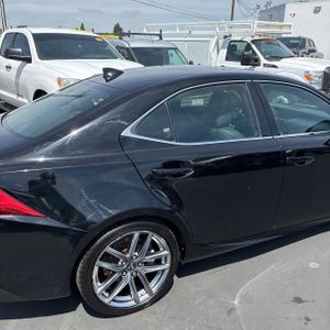 LEXUS IS 200T BASE - 8