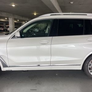 صورة 4 لـ 2023 BMW X7 XDRIVE40I