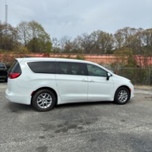 CHRYSLER VOYAGER LX - 10