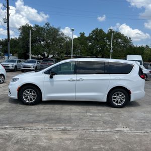 CHRYSLER PACIFICA TOURING L - 3