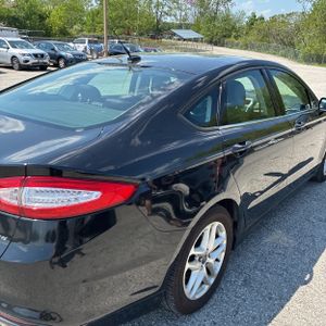 FORD FUSION SE - 9