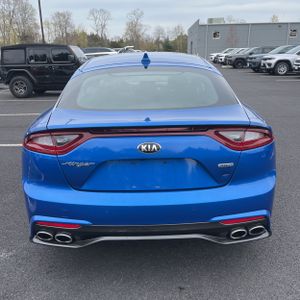 KIA STINGER PREMIUM - 7