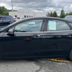 صورة 4 لـ 2016 FORD FUSION SE