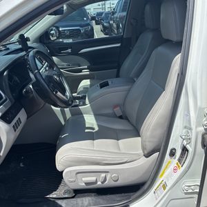 صورة مصغرة 66 لـ 2017 Toyota HIGHLANDER XLE