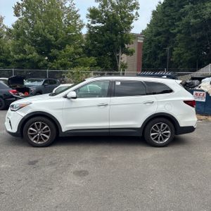 صورة 3 لـ 2017 Hyundai SANTA FE SE