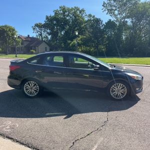 FORD FOCUS TITANIUM - 10