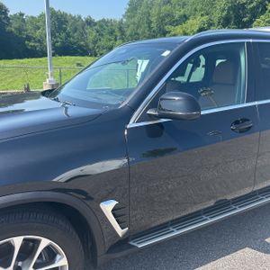 صورة 2 لـ 2025 BMW X5 XDRIVE40I