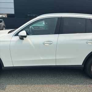 2025 Mercedes-BENZ GLC photo 4