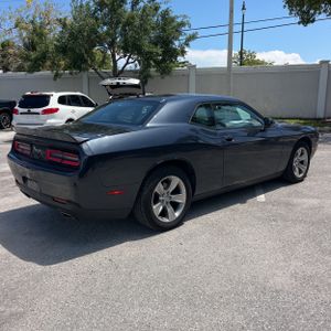 DODGE CHALLENGER SXT - 8