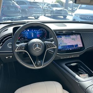 صورة مصغرة 37 لـ 2024 Mercedes-BENZ E 350