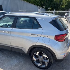 HYUNDAI VENUE SEL - 6