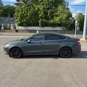 FORD FUSION SE - 3