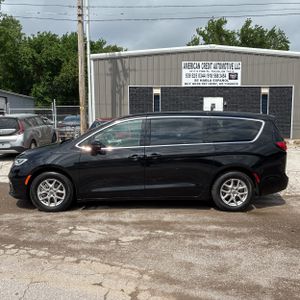 CHRYSLER PACIFICA TOURING L - 3