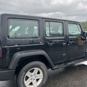 صورة 9 لـ 2011 JEEP WRANGLER UNLIMITED SPORT