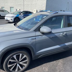 VOLKSWAGEN TAOS SE 4MOTION - 2