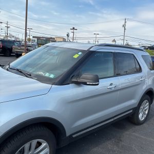 FORD EXPLORER XLT - 2