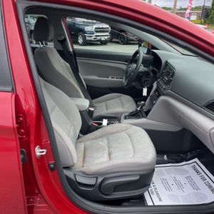 صورة مصغرة 33 لـ 2017 Hyundai ELANTRA SE