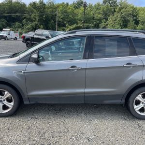 صورة 4 لـ 2014 FORD ESCAPE SE