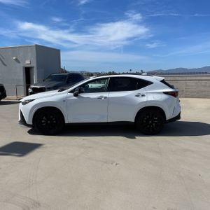 LEXUS NX 450H+ F SPORT HANDLING - 3