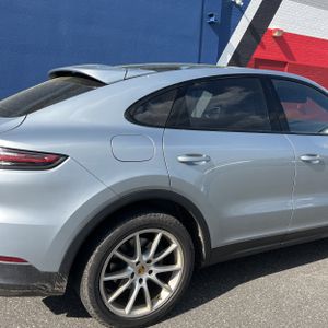 PORSCHE CAYENNE COUPE - 9