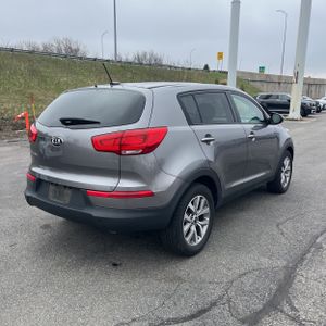 KIA SPORTAGE LX - 8