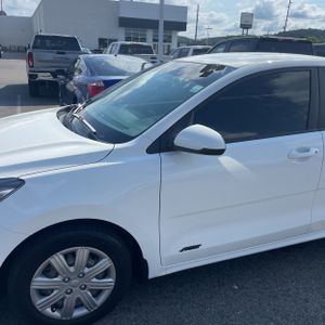 صورة 2 لـ 2023 KIA RIO LX