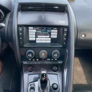 2016 Jaguar F-TYPE R — миниатюра 37