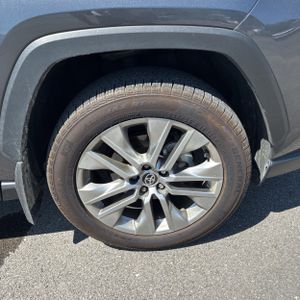 2023 Toyota RAV4 LIMITED — миниатюра 20