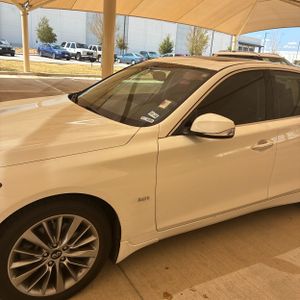 2018 Infiniti Q50 3.0T LUXE photo 2