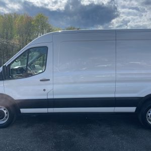 FORD TRANSIT 250 - 4