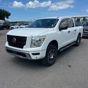 2021 Nissan TITAN SV — фото 1