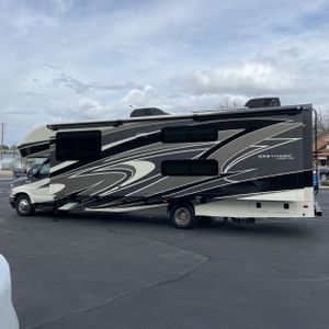 FORD E-450 CUTAWAY - 3