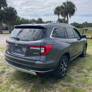 HONDA PILOT TOURING W/REAR CAPTAIN'S CHAIRS - 8