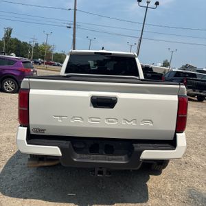صورة 7 لـ 2024 Toyota TACOMA TRD SPORT