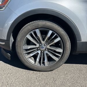 صورة 17 لـ 2018 FORD EXPLORER PLATINUM