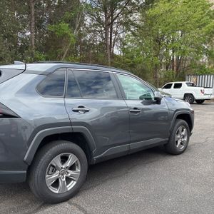 Toyota RAV4 XLE - 8