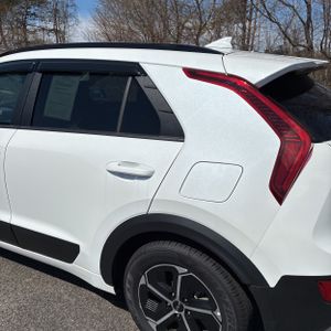 KIA NIRO EX - 4