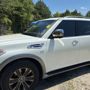 2017 Nissan ARMADA PLATINUM 照片 2